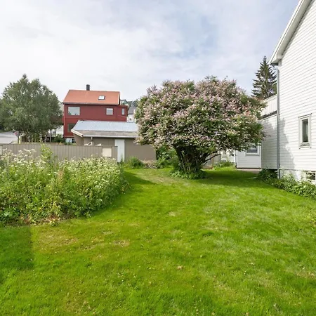 Entire 2-Bedroom Apartment With Private Entrance Near Tromso City Centre Exterior photo