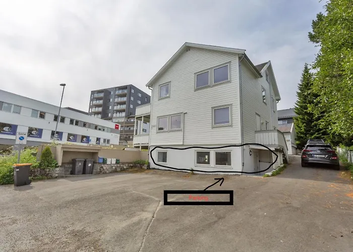Entire 2-Bedroom Apartment With Private Entrance Near Tromso City Centre